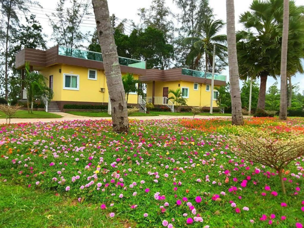 Hadthong Resort Pak Phayun Bagian luar foto