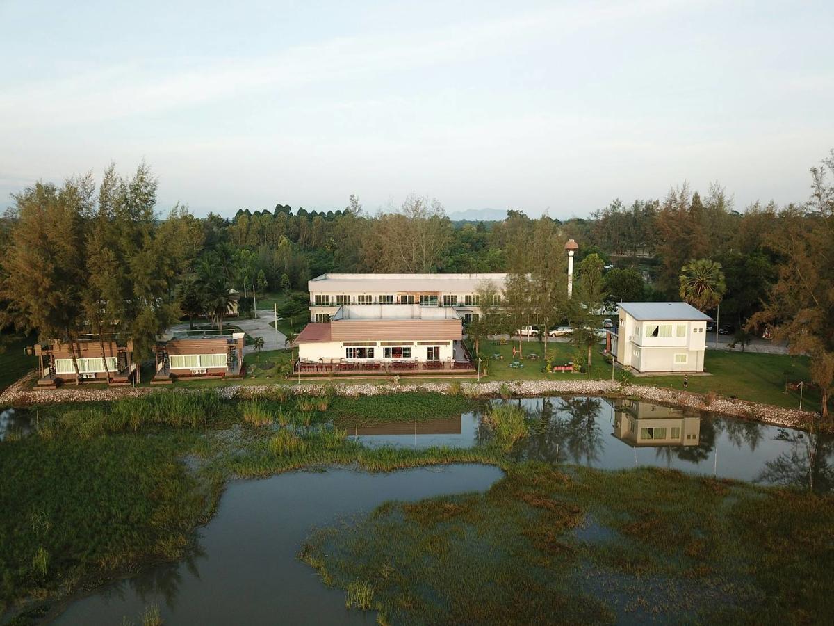 Hadthong Resort Pak Phayun Bagian luar foto